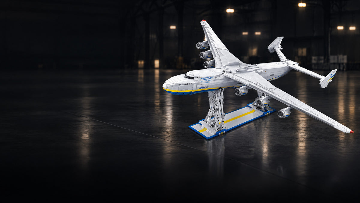 Six jet engines across a 112 cm wingspan