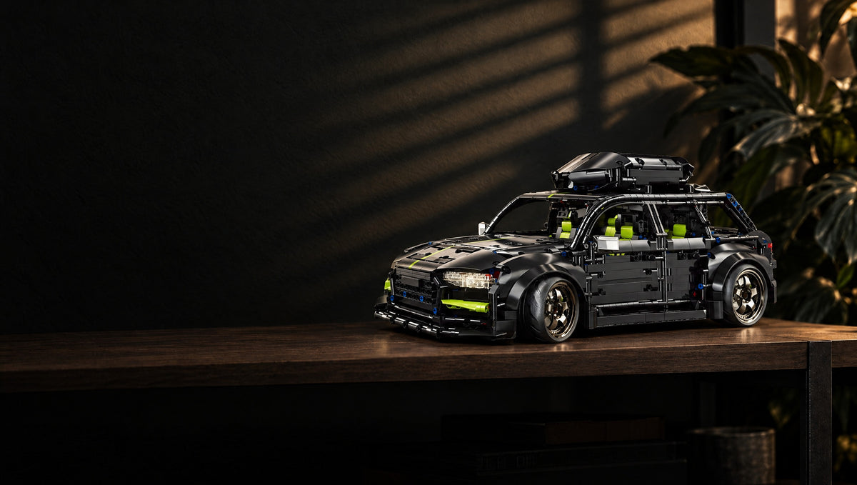 Eine Dachbox, die sich öffnen und abnehmen lässt